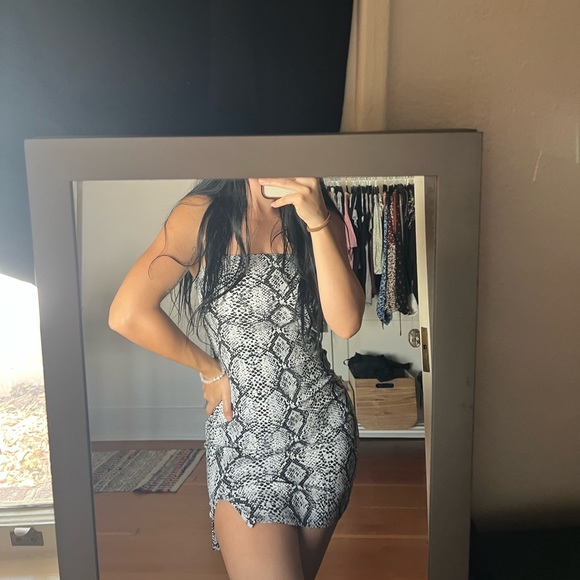 Garage snake skin dress - Picture 2 of 3